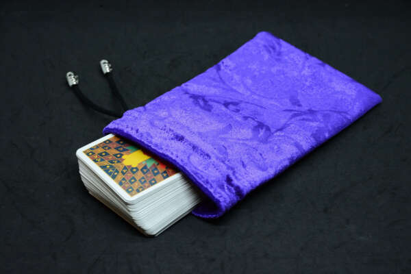 The pouch for Runes and Taro