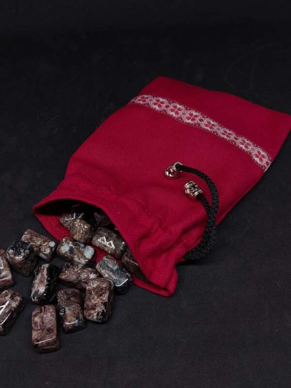The pouch for Runes and Tarot Vyshyvanka