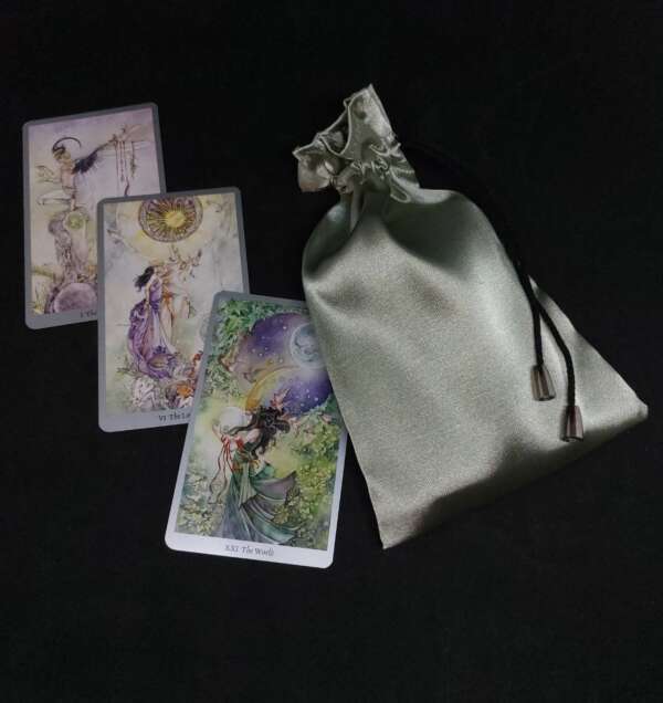 The pouch for Runes and Tarot Platinum